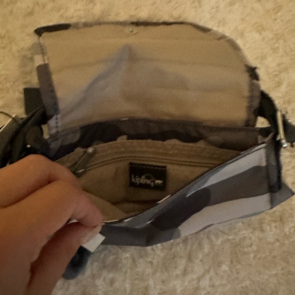 Kipling Sabian Bag in Cool Camo - Picture 5 of 6